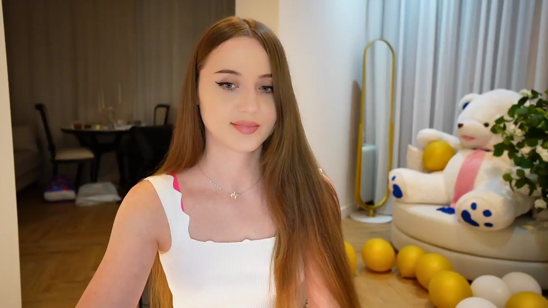Gallery image thumbnail from Innocent_Soul's myfreecams stream on, 09/10/2024, 20:56 image 2 of 20