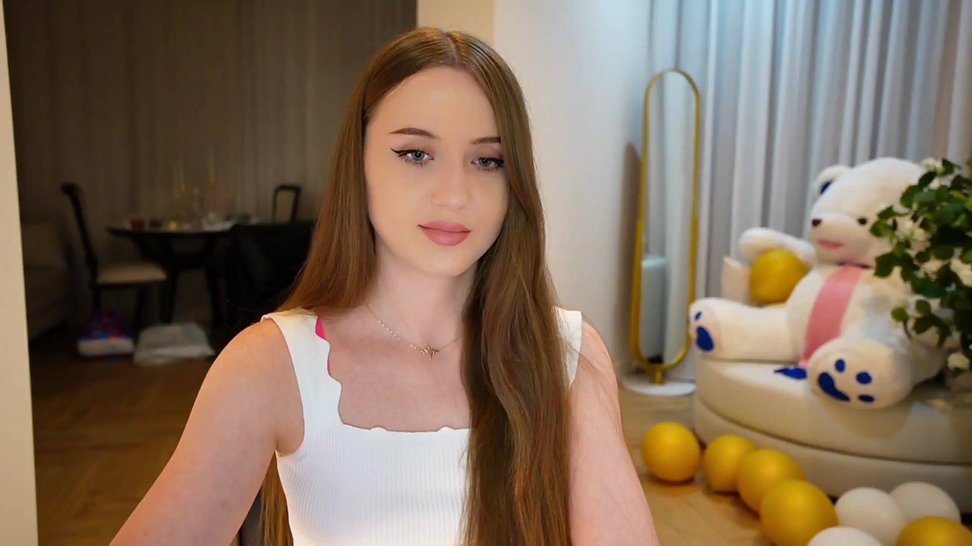 Gallery image thumbnail from Innocent_Soul's myfreecams stream on, 09/10/2024, 20:56 image 6 of 20