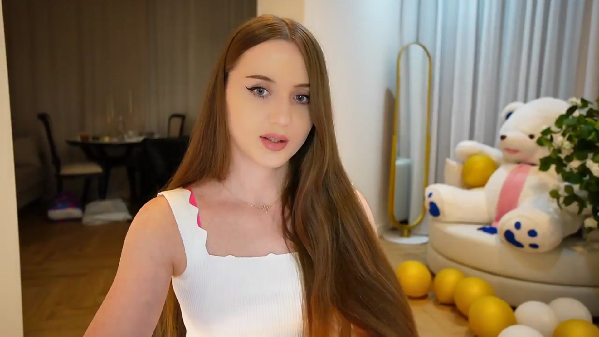 Gallery image thumbnail from Innocent_Soul's myfreecams stream on, 09/10/2024, 20:56 image 18 of 20