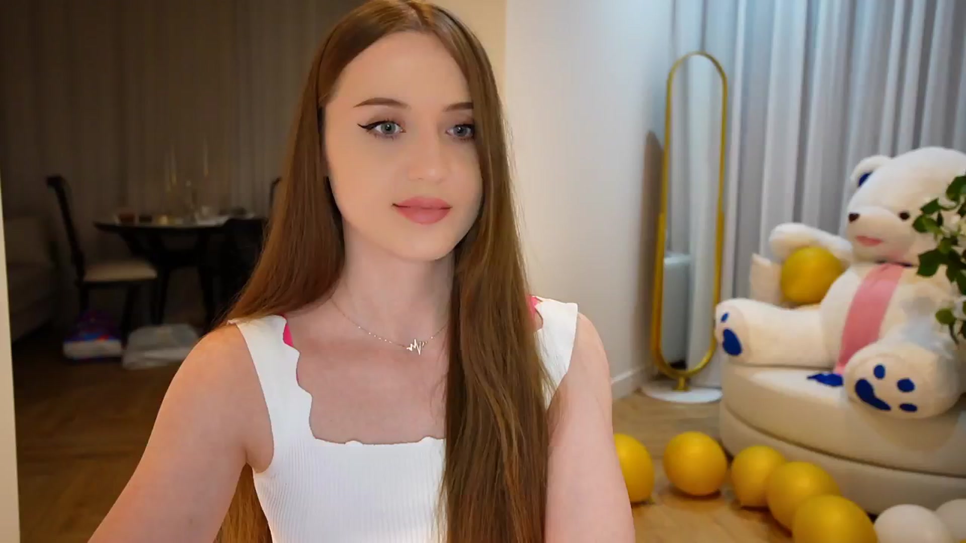 Gallery image thumbnail from Innocent_Soul's myfreecams stream on, 09/10/2024, 21:20 image 9 of 20