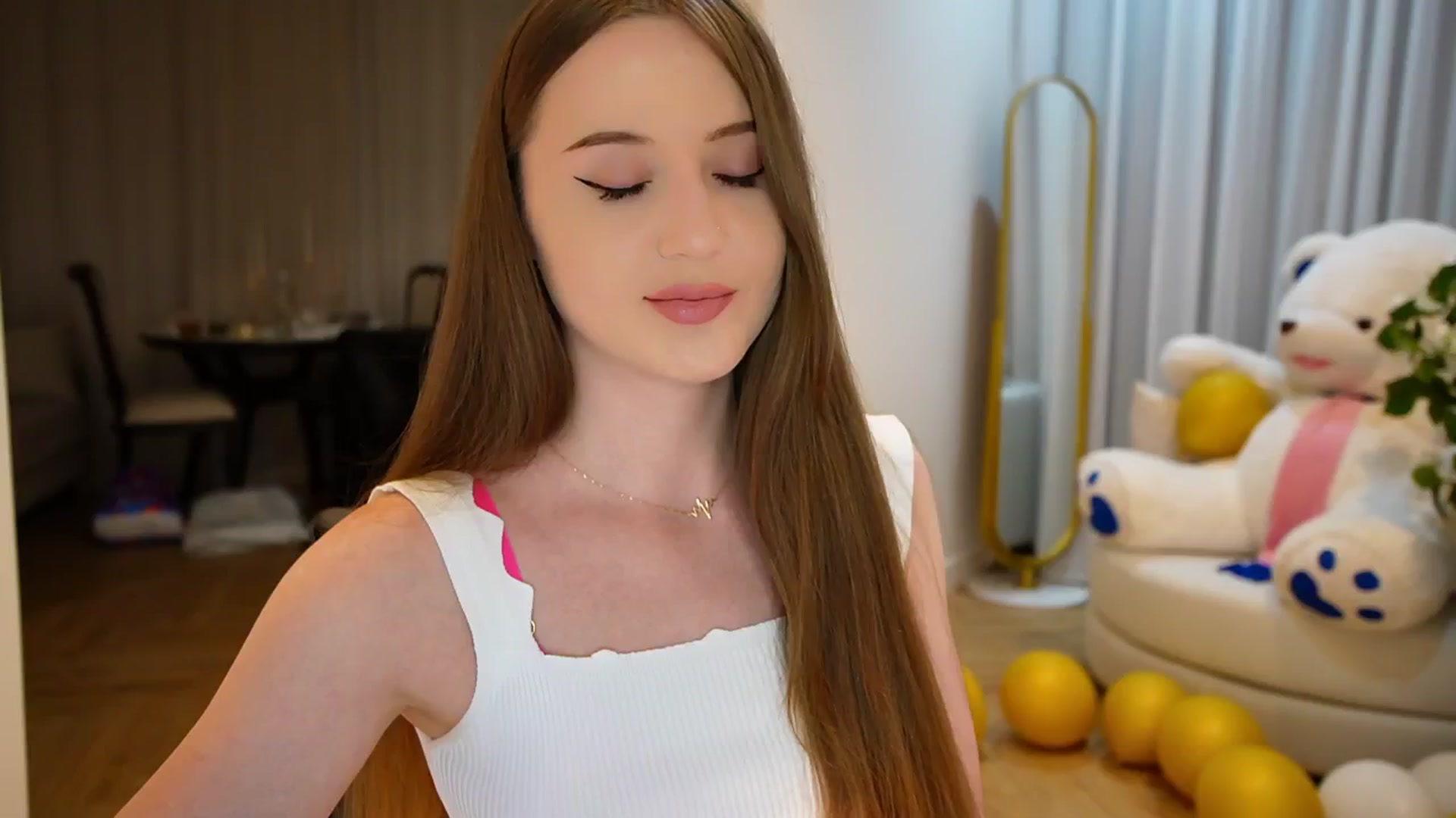 Gallery image thumbnail from Innocent_Soul's myfreecams stream on, 09/10/2024, 21:20 image 18 of 20