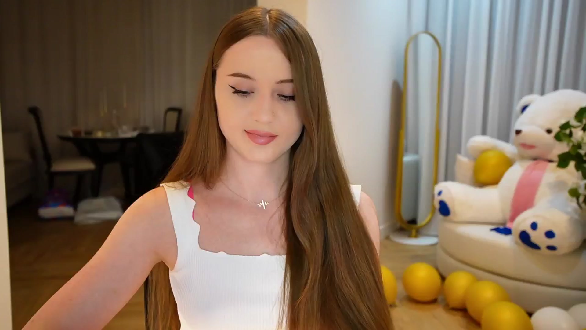 Gallery image thumbnail from Innocent_Soul's myfreecams stream on, 09/10/2024, 21:20 image 1 of 20
