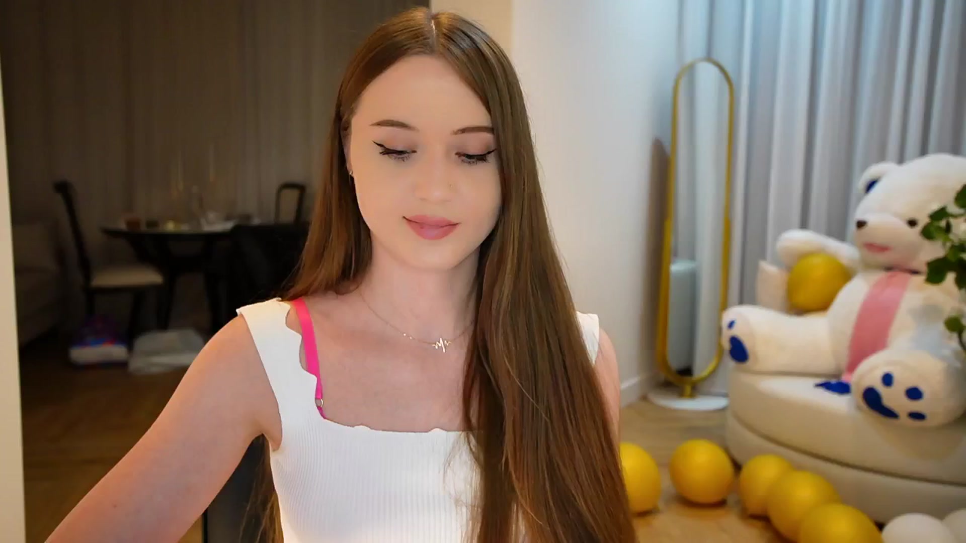 Gallery image thumbnail from Innocent_Soul's myfreecams stream on, 09/10/2024, 22:00 image 19 of 20