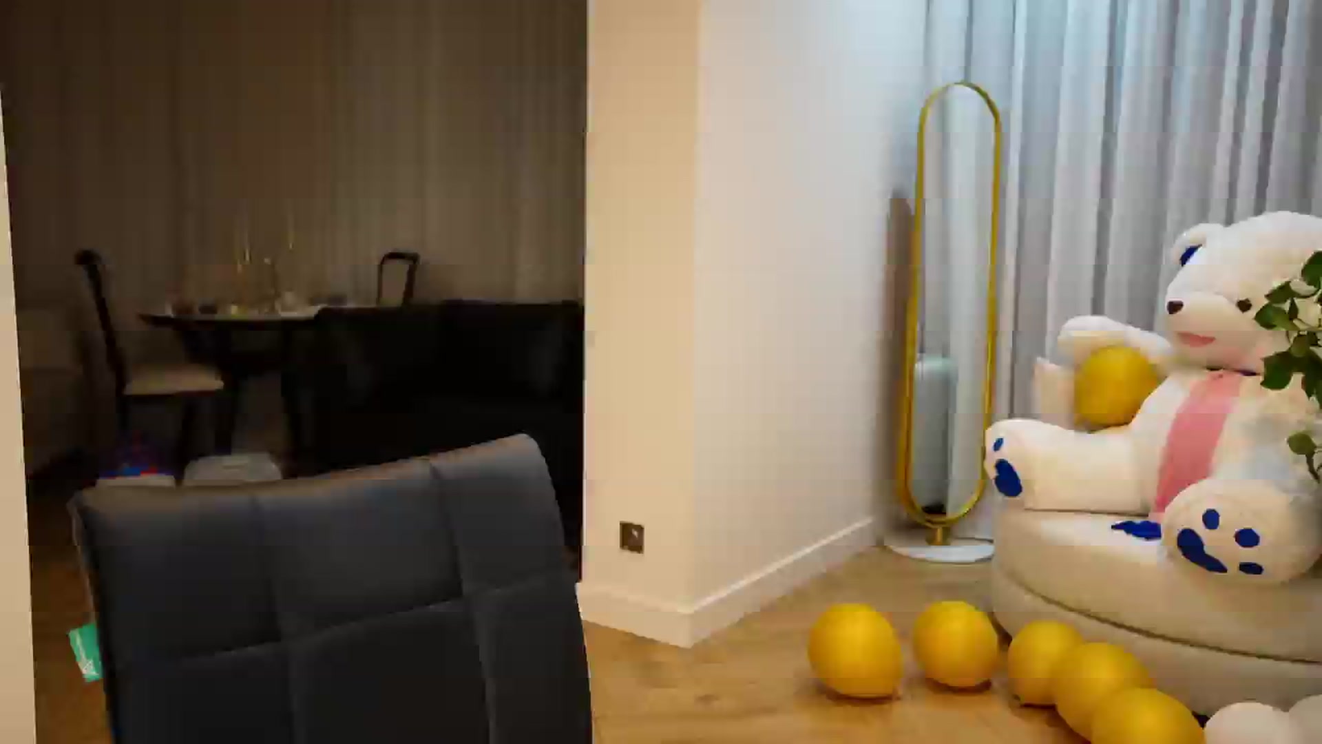 Gallery image thumbnail from Innocent_Soul's myfreecams stream on, 09/10/2024, 22:00 image 1 of 20