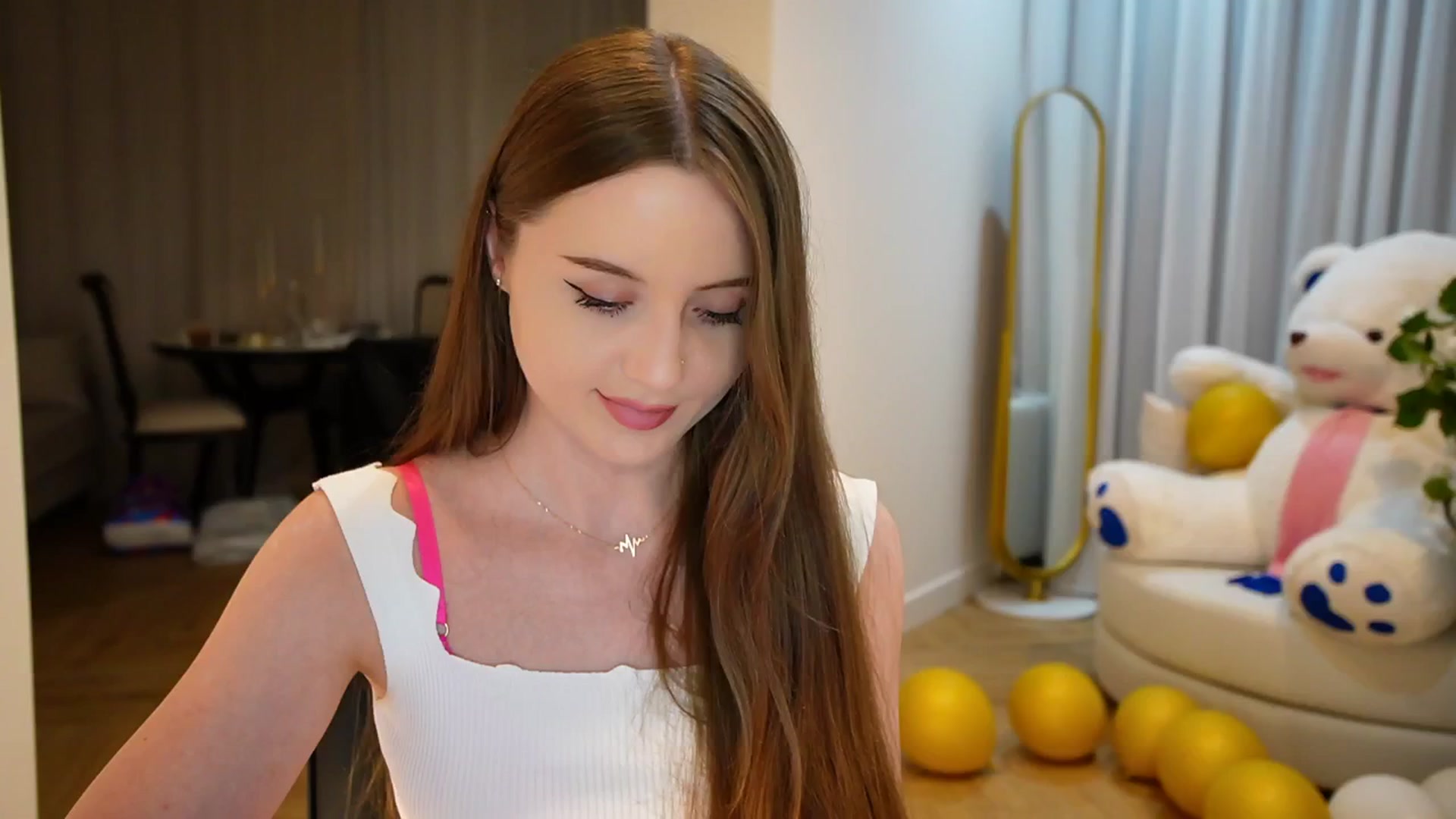 Gallery image thumbnail from Innocent_Soul's myfreecams stream on, 09/10/2024, 22:00 image 15 of 20