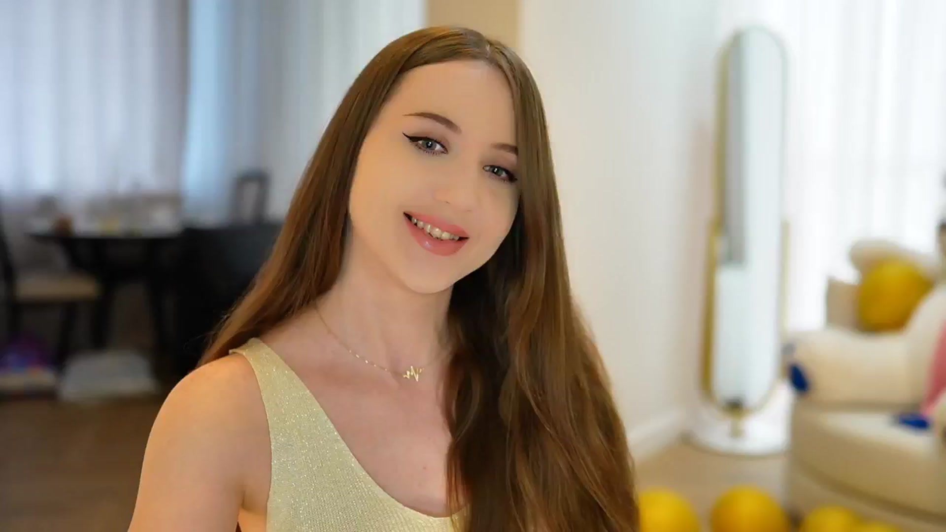Gallery image thumbnail from Innocent_Soul's myfreecams stream on, 09/11/2024, 13:11 image 13 of 20