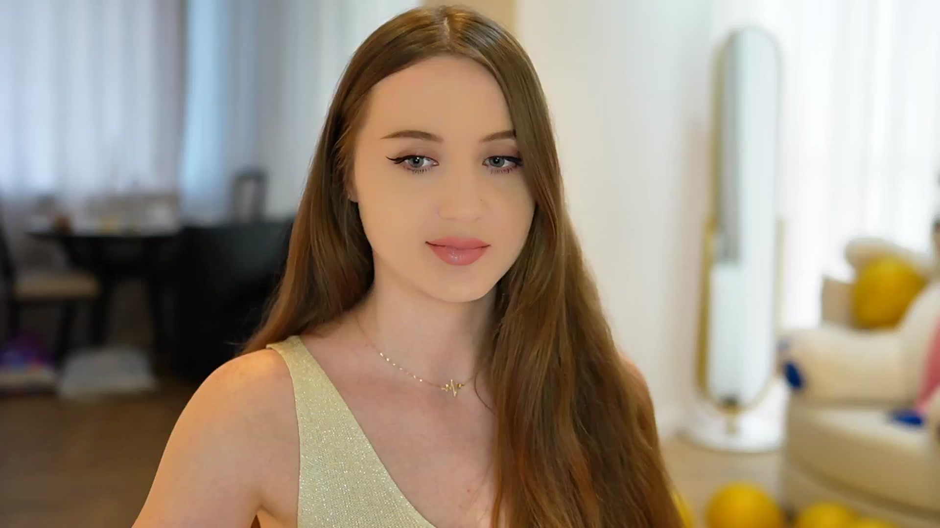 Gallery image thumbnail from Innocent_Soul's myfreecams stream on, 09/11/2024, 13:11 image 6 of 20