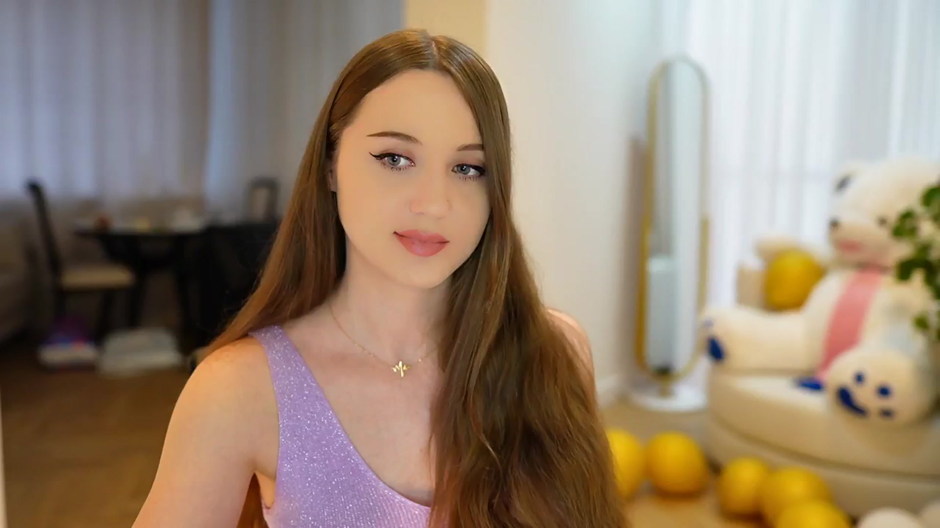 Gallery image thumbnail from Innocent_Soul's myfreecams stream on, 09/12/2024, 14:54 image 13 of 20