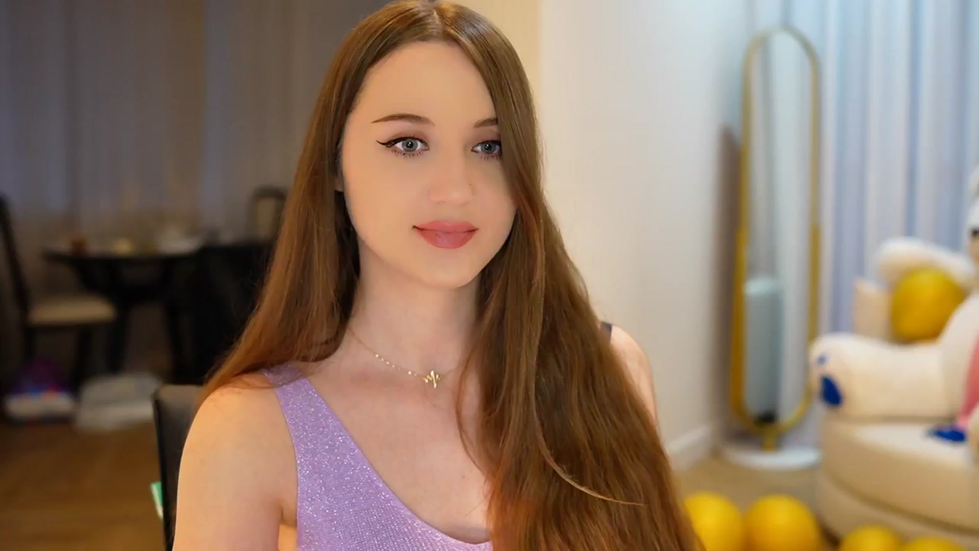 Gallery image thumbnail from Innocent_Soul's myfreecams stream on, 09/12/2024, 15:18 image 19 of 20