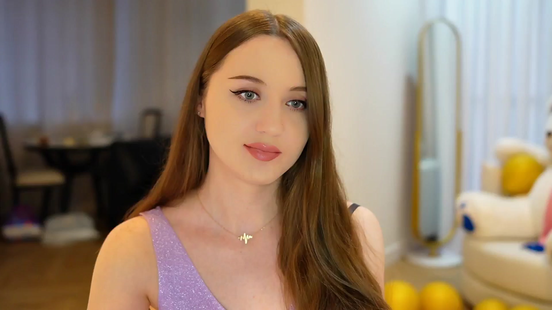 Gallery image thumbnail from Innocent_Soul's myfreecams stream on, 09/12/2024, 15:18 image 2 of 20