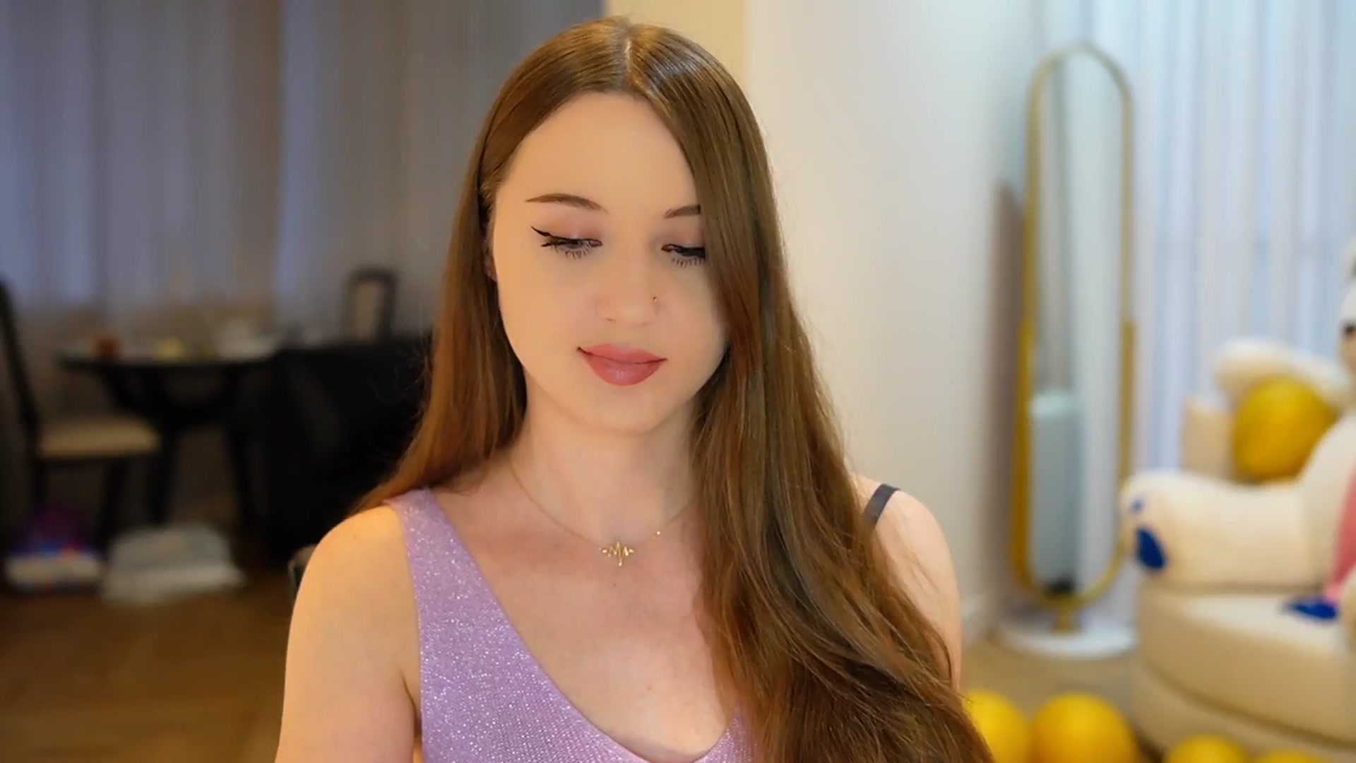 Gallery image thumbnail from Innocent_Soul's myfreecams stream on, 09/12/2024, 15:18 image 3 of 20