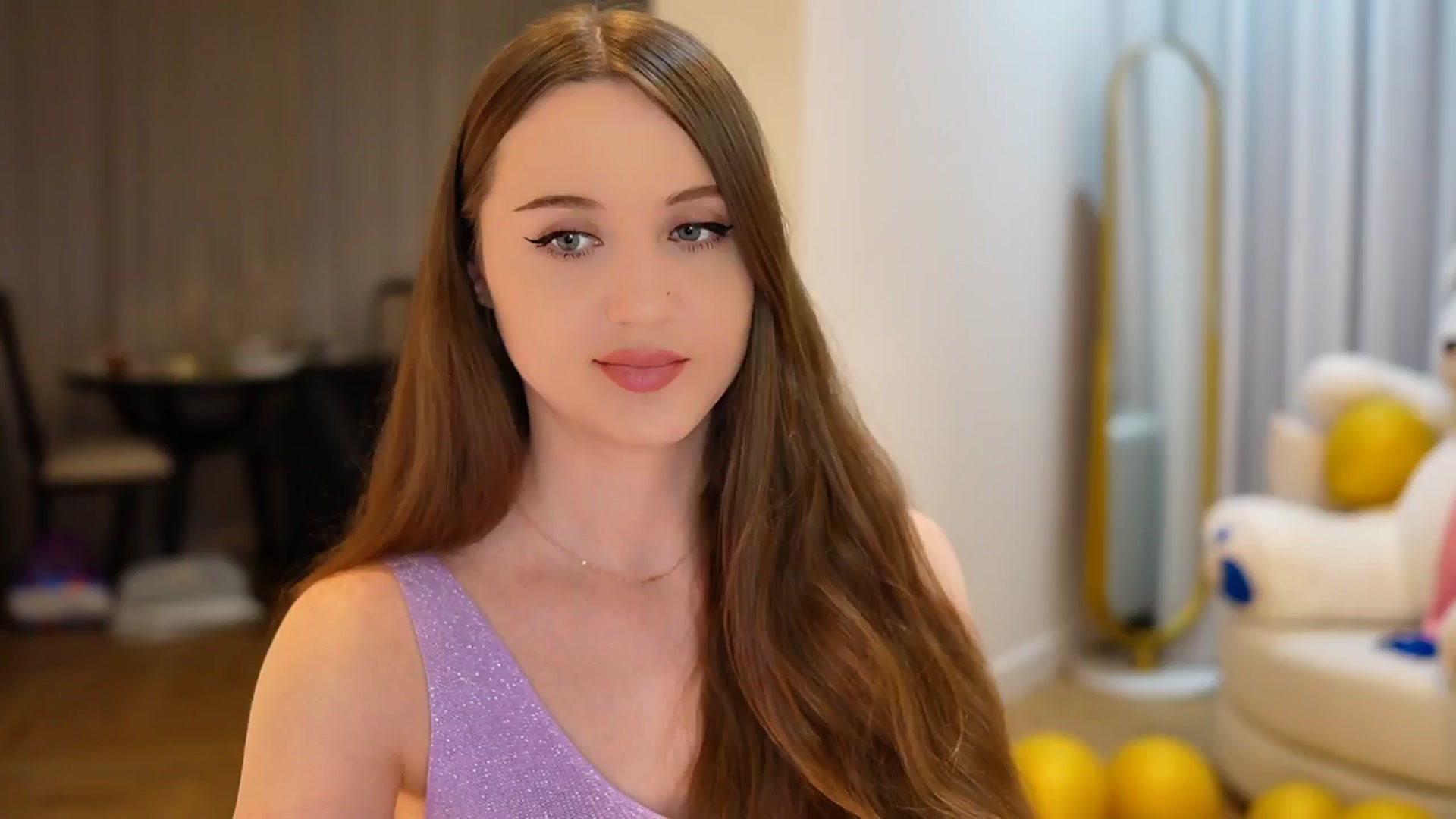 Gallery image thumbnail from Innocent_Soul's myfreecams stream on, 09/12/2024, 15:39 image 14 of 20