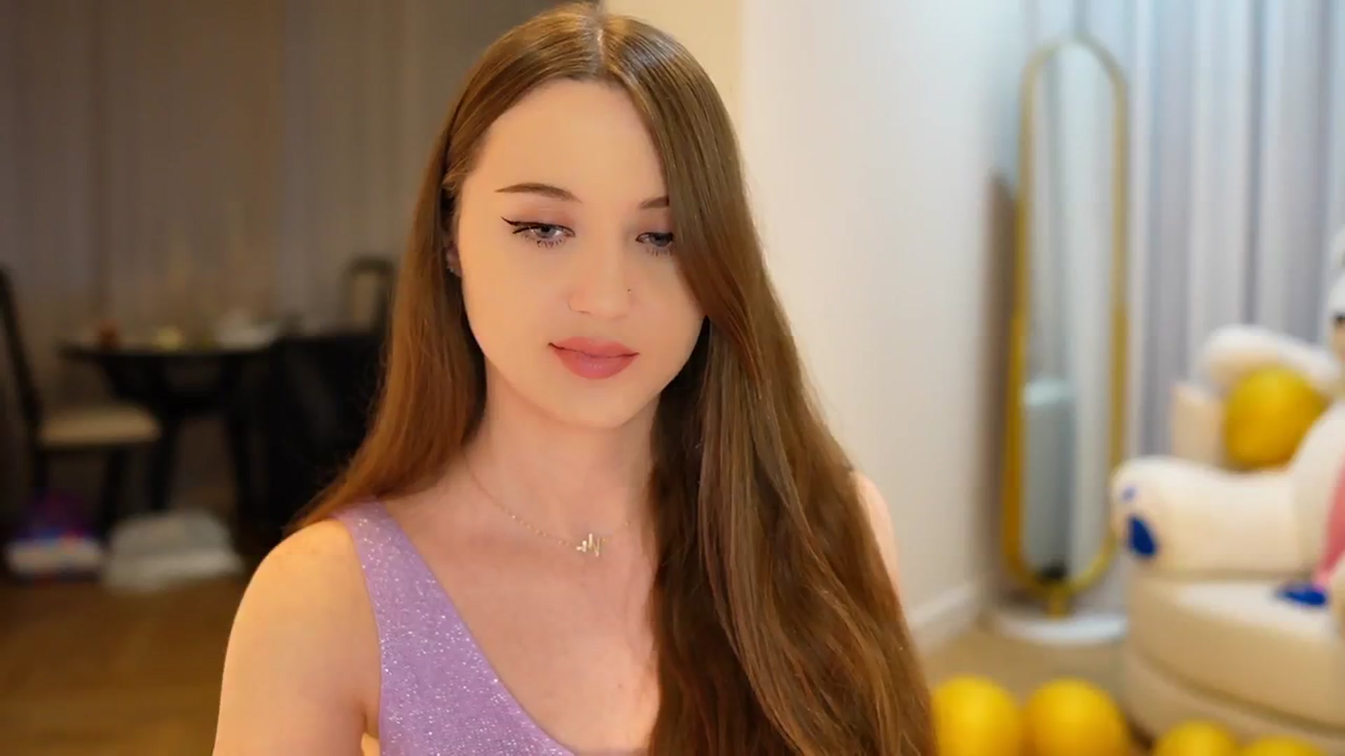 Gallery image thumbnail from Innocent_Soul's myfreecams stream on, 09/12/2024, 15:39 image 7 of 20