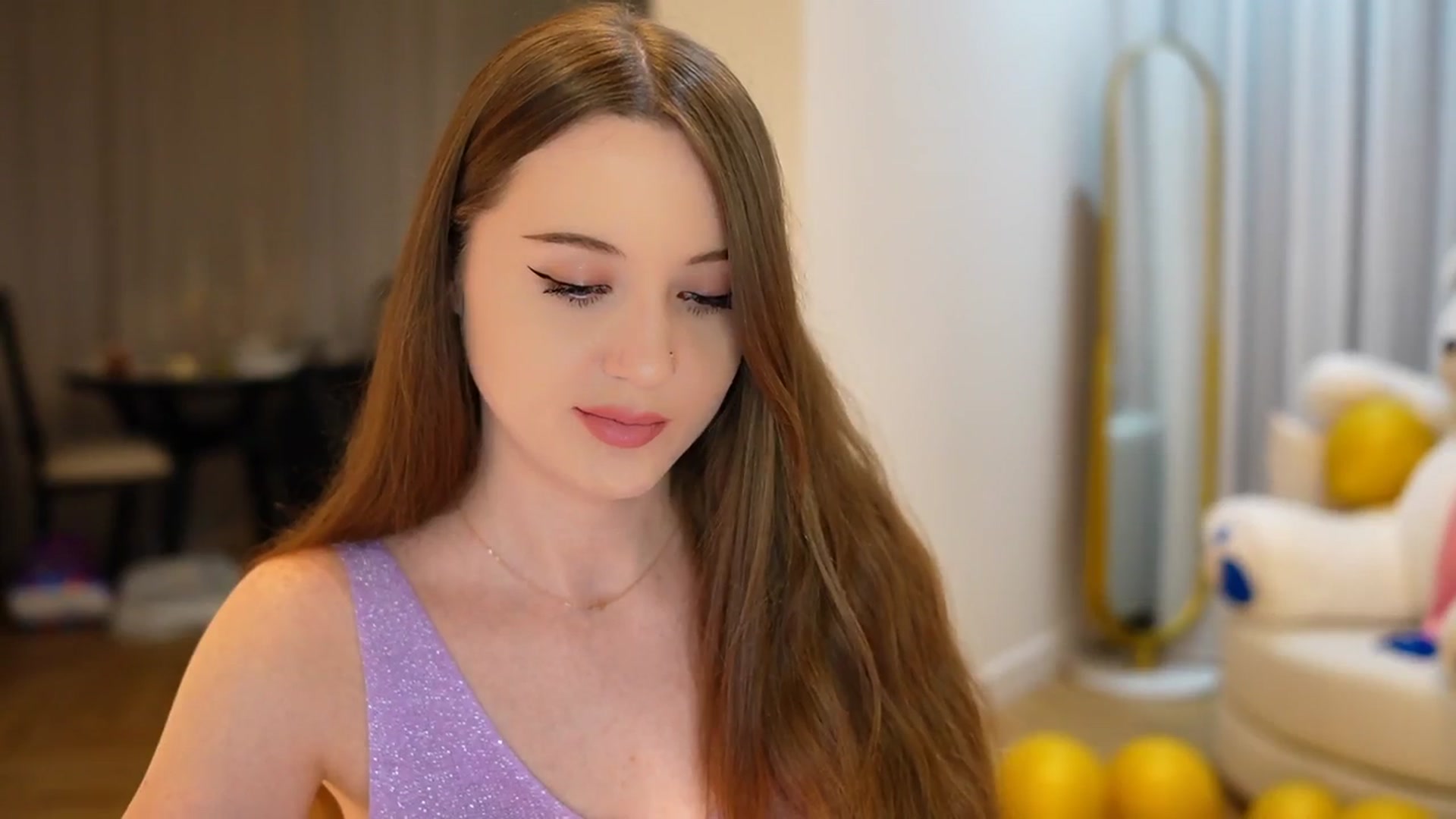 Gallery image thumbnail from Innocent_Soul's myfreecams stream on, 09/12/2024, 15:39 image 20 of 20