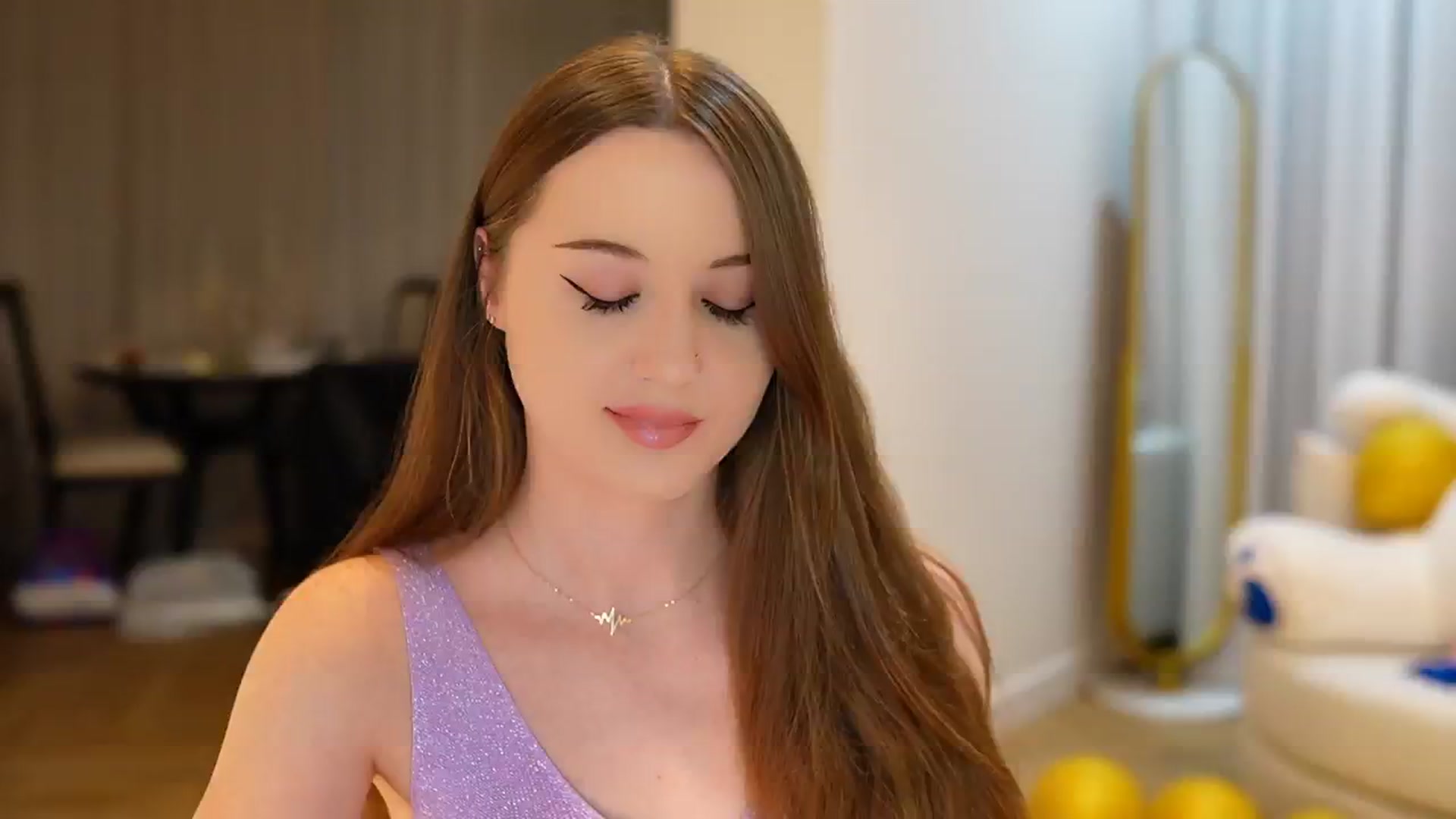 Gallery image thumbnail from Innocent_Soul's myfreecams stream on, 09/12/2024, 16:20 image 6 of 20