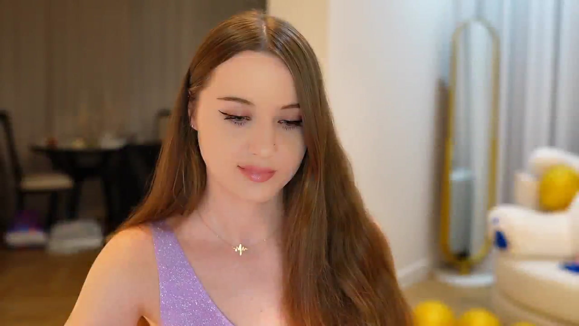Gallery image thumbnail from Innocent_Soul's myfreecams stream on, 09/12/2024, 16:20 image 12 of 20