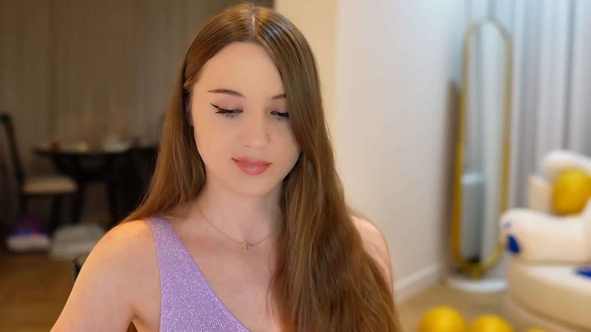 Gallery image thumbnail from Innocent_Soul's myfreecams stream on, 09/12/2024, 16:38 image 15 of 20