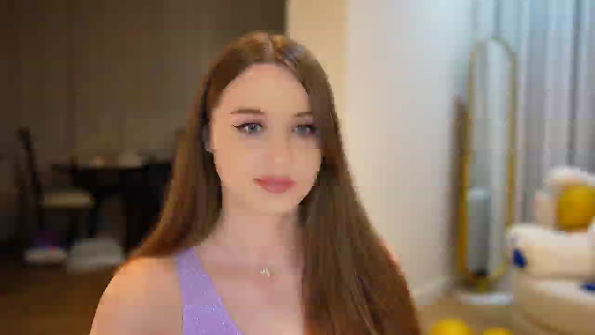 Gallery image thumbnail from Innocent_Soul's myfreecams stream on, 09/12/2024, 17:47 image 8 of 20
