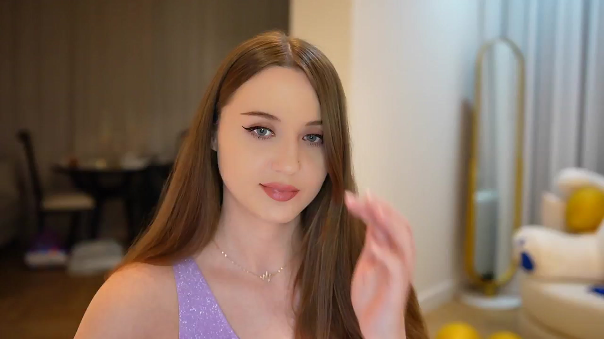 Gallery image thumbnail from Innocent_Soul's myfreecams stream on, 09/12/2024, 17:47 image 14 of 20