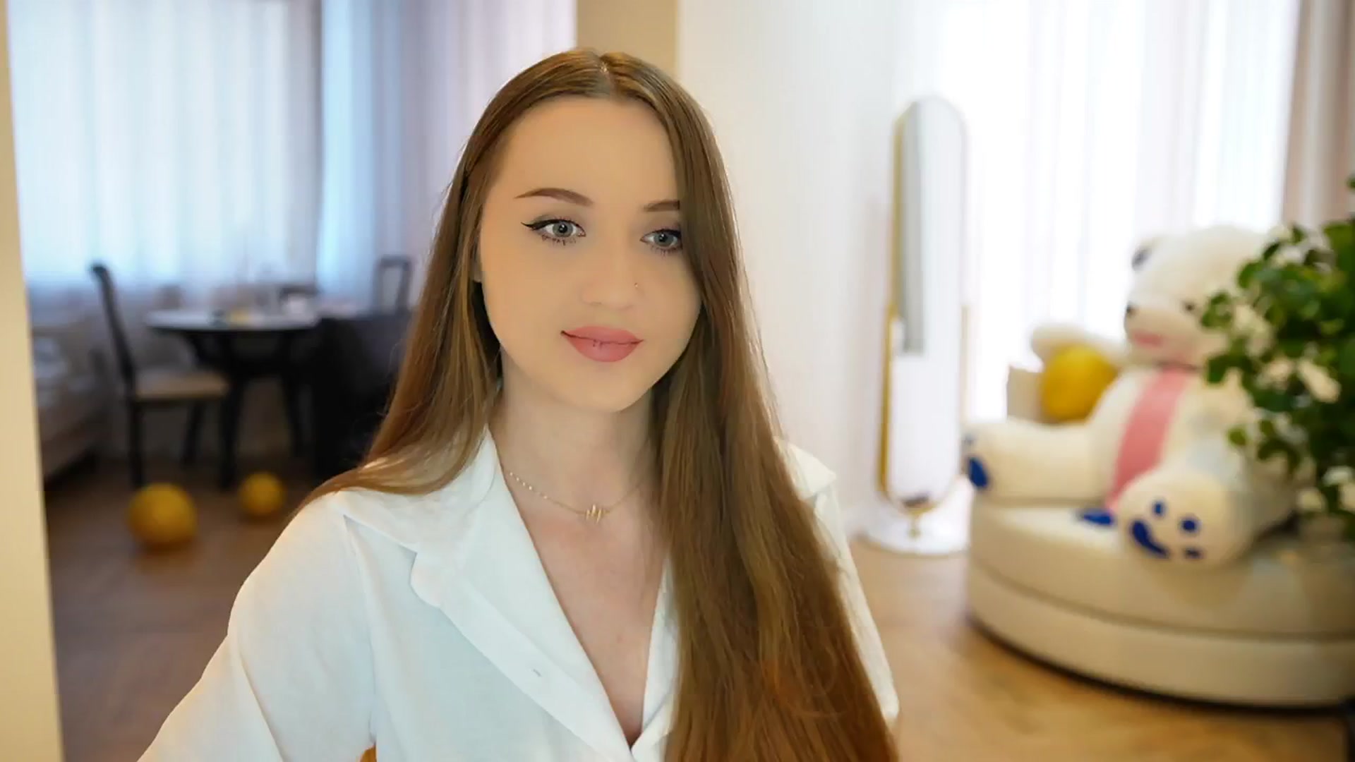 Gallery image thumbnail from Innocent_Soul's myfreecams stream on, 09/14/2024, 13:03 image 5 of 20