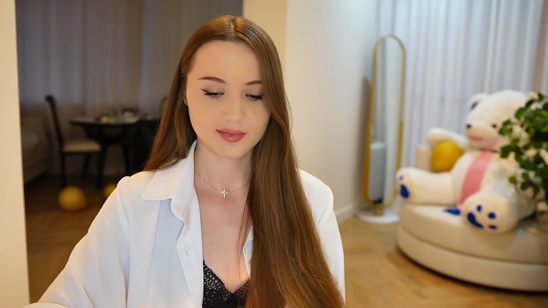 Gallery image thumbnail from Innocent_Soul's myfreecams stream on, 09/14/2024, 15:24 image 6 of 20