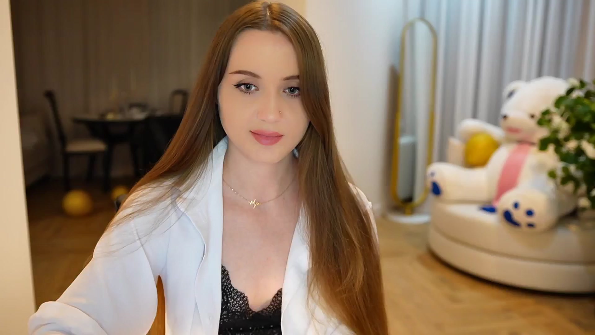 Gallery image thumbnail from Innocent_Soul's myfreecams stream on, 09/14/2024, 16:07 image 4 of 20