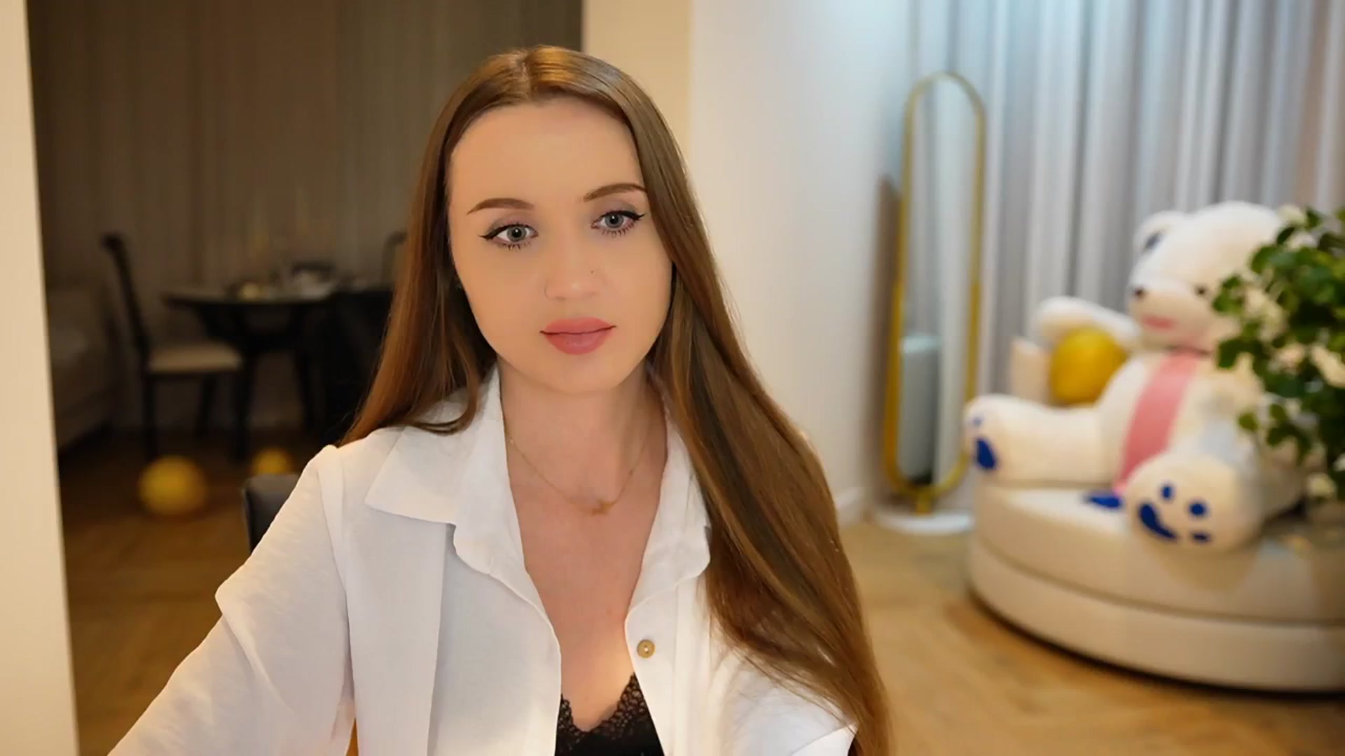 Gallery image thumbnail from Innocent_Soul's myfreecams stream on, 09/14/2024, 16:07 image 16 of 20