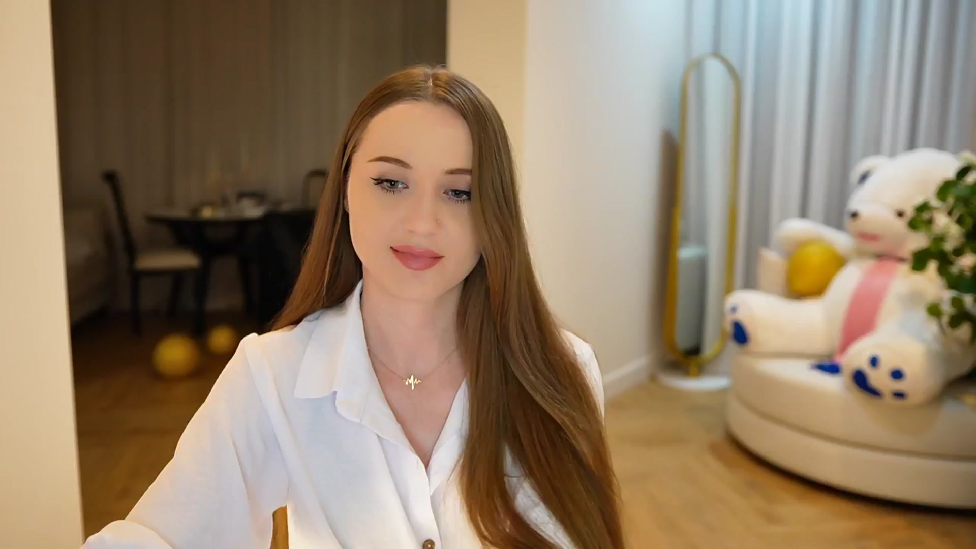 Gallery image thumbnail from Innocent_Soul's myfreecams stream on, 09/14/2024, 17:21 image 6 of 20
