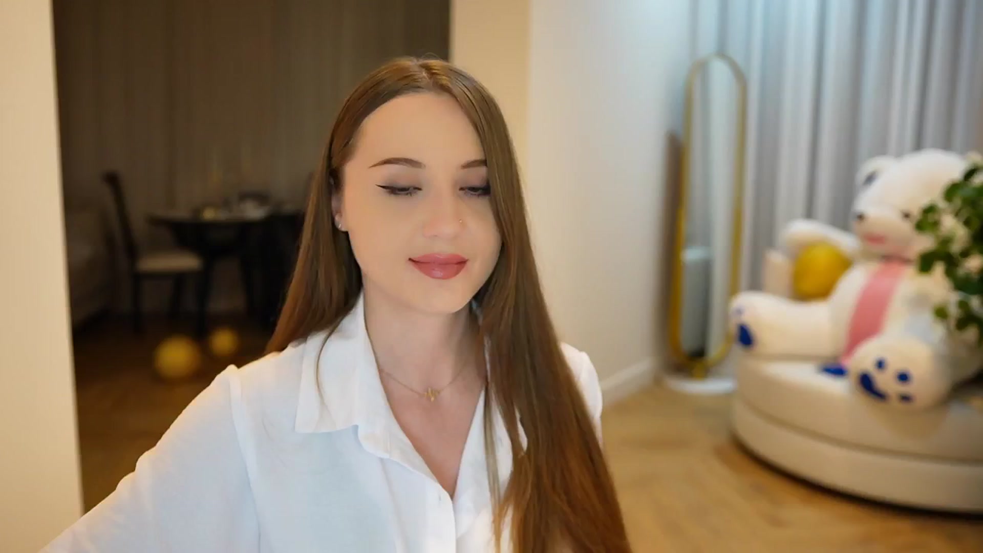 Gallery image thumbnail from Innocent_Soul's myfreecams stream on, 09/14/2024, 17:21 image 19 of 20