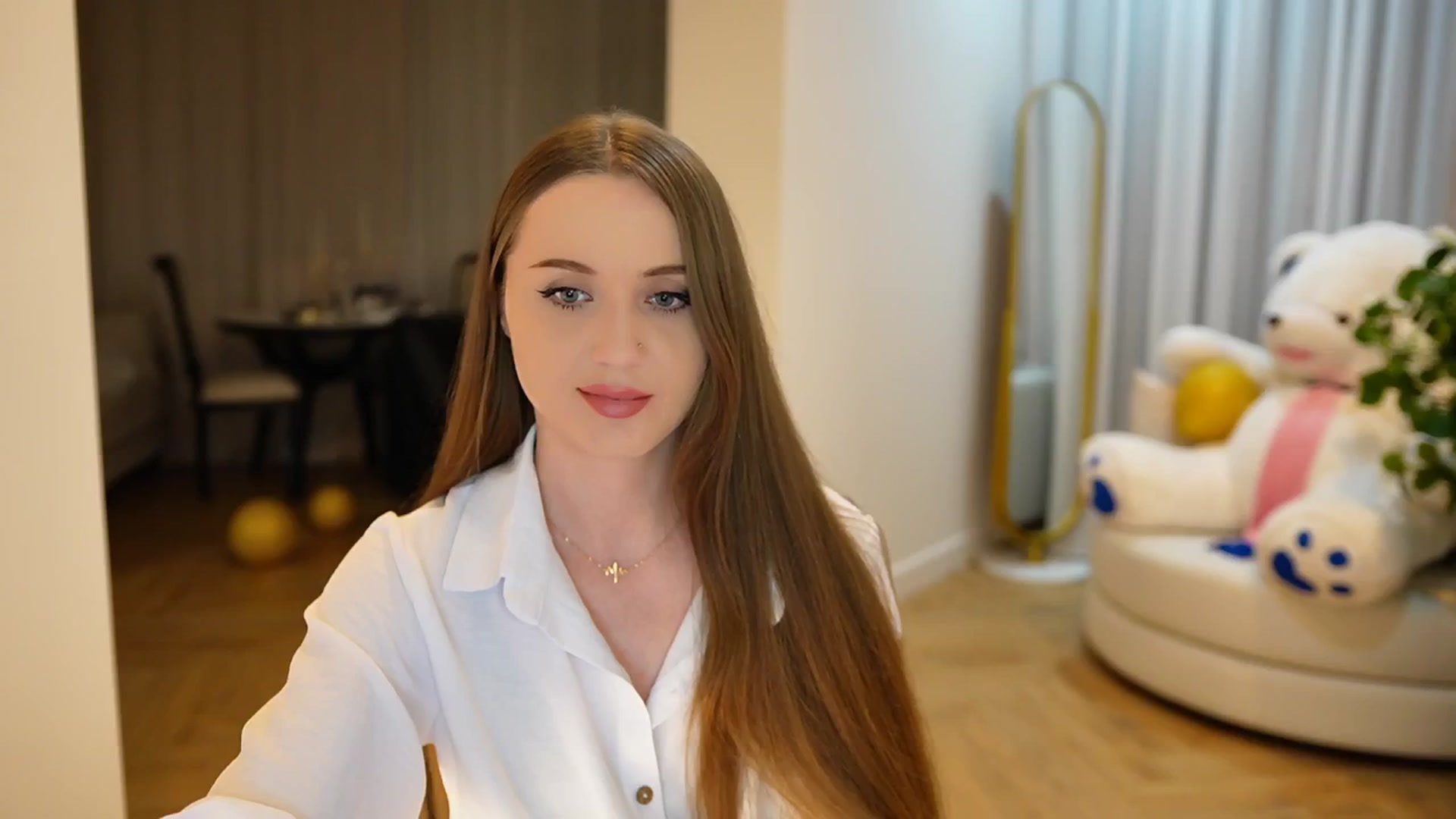 Gallery image thumbnail from Innocent_Soul's myfreecams stream on, 09/14/2024, 17:21 image 3 of 20