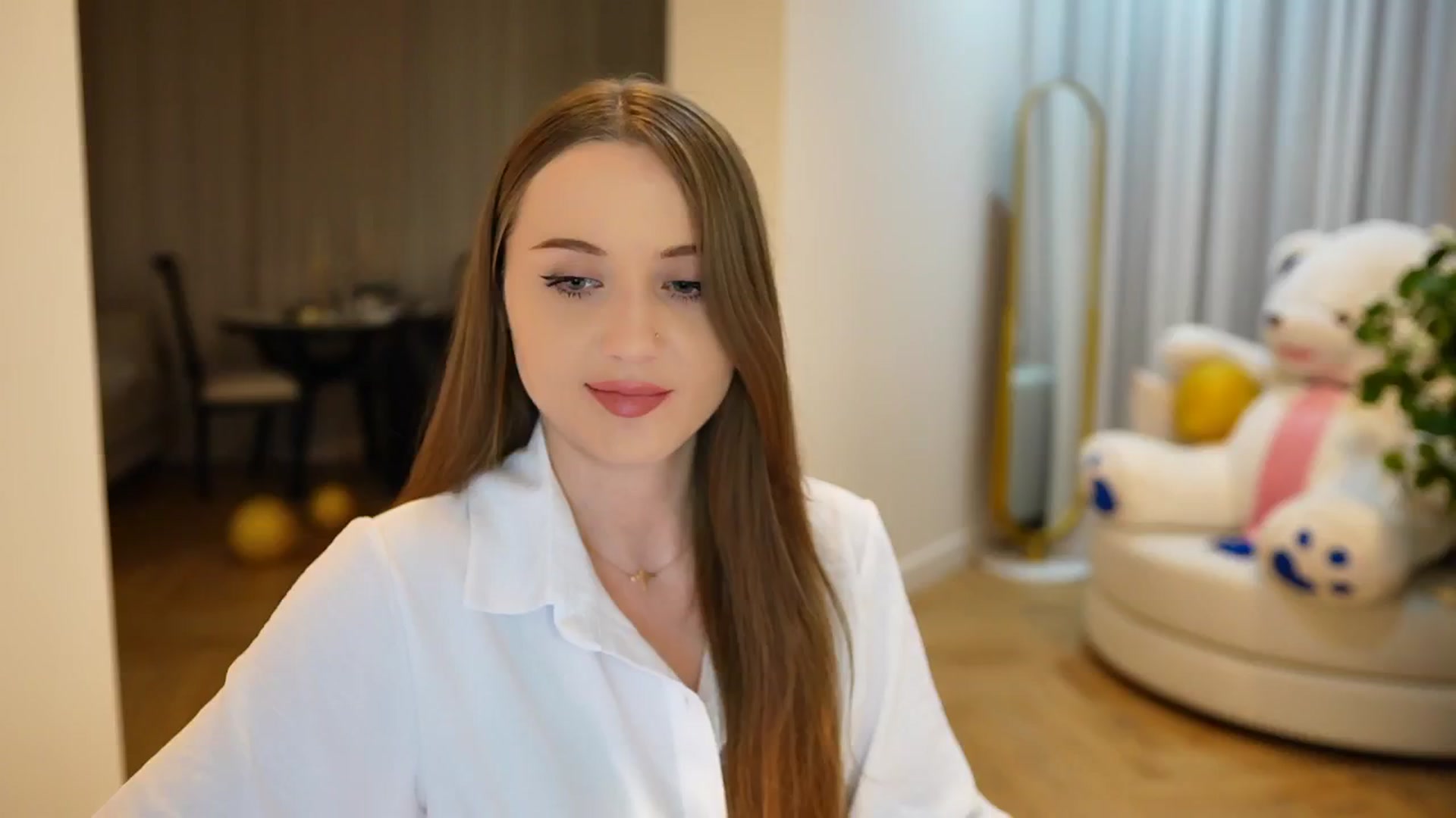 Gallery image thumbnail from Innocent_Soul's myfreecams stream on, 09/14/2024, 17:21 image 13 of 20
