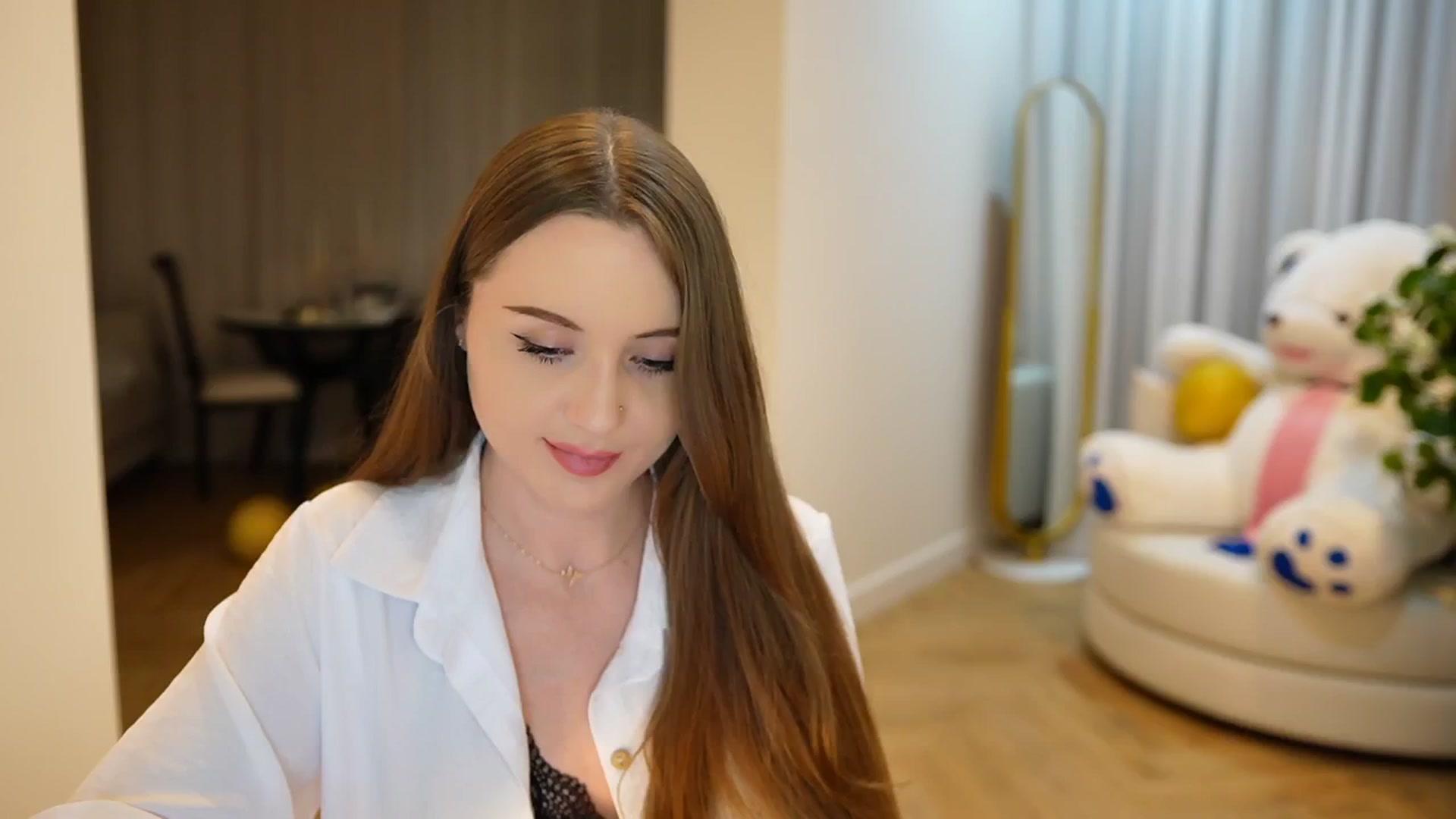 Gallery image thumbnail from Innocent_Soul's myfreecams stream on, 09/14/2024, 18:44 image 3 of 20