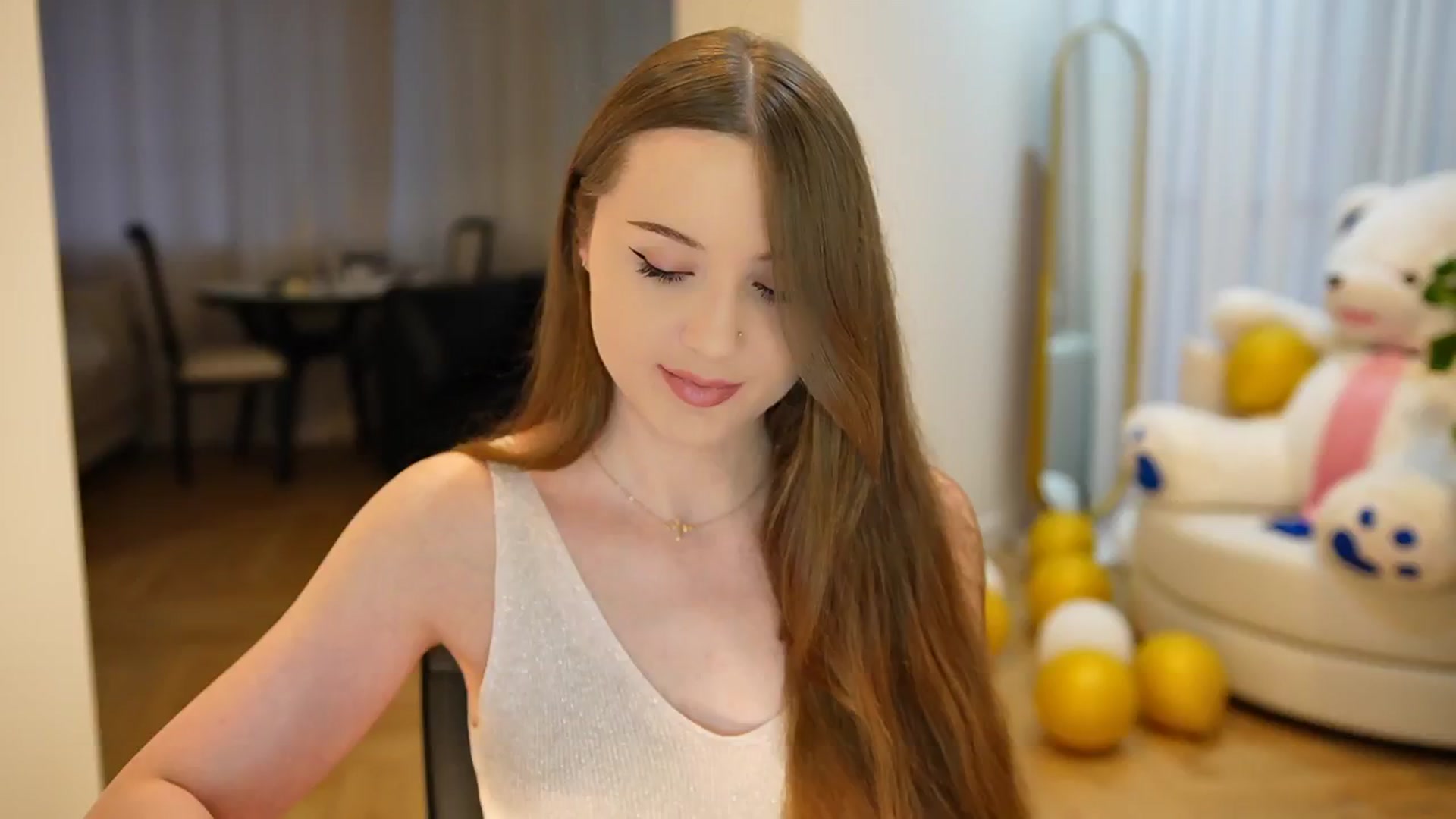 Gallery image thumbnail from Innocent_Soul's myfreecams stream on, 09/15/2024, 15:39 image 3 of 20