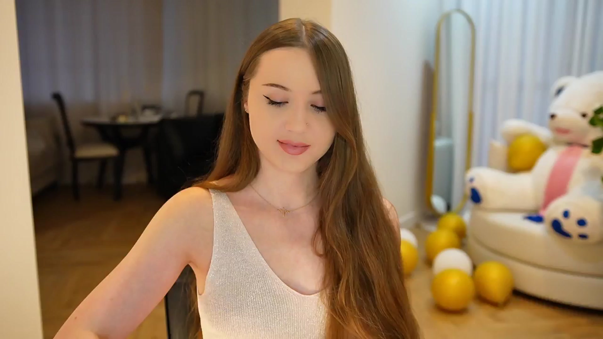 Gallery image thumbnail from Innocent_Soul's myfreecams stream on, 09/15/2024, 15:39 image 4 of 20