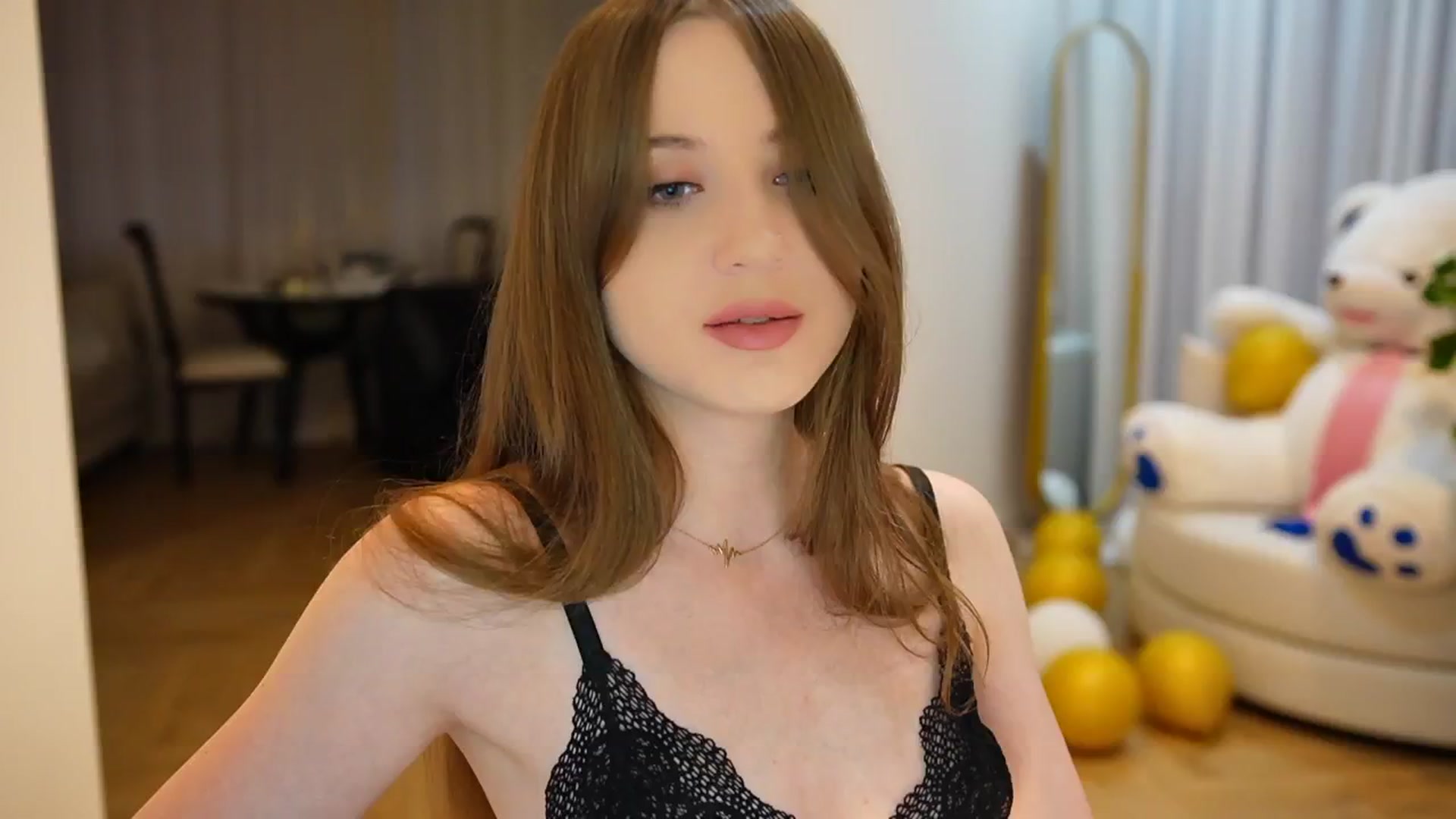 Gallery image thumbnail from Innocent_Soul's myfreecams stream on, 09/15/2024, 15:39 image 11 of 20