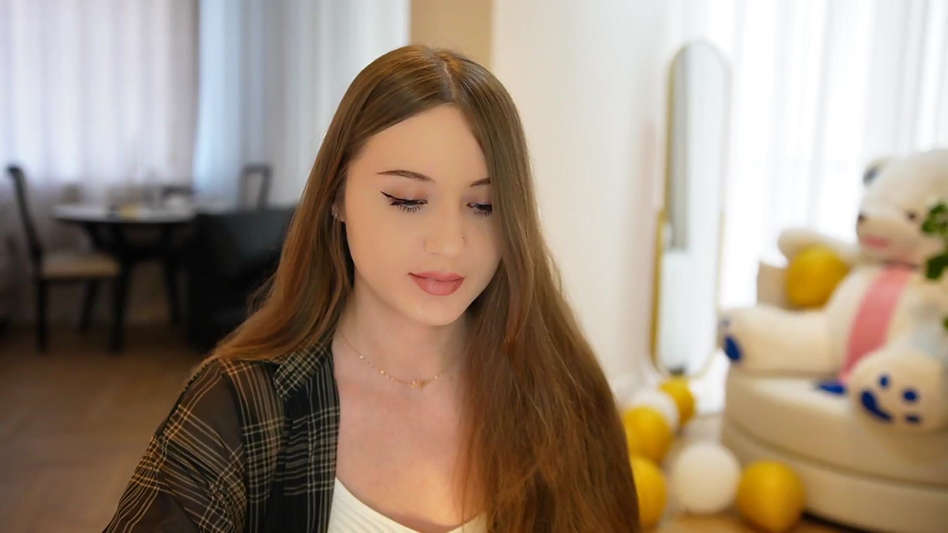 Gallery image thumbnail from Innocent_Soul's myfreecams stream on, 09/16/2024, 14:33 image 3 of 20