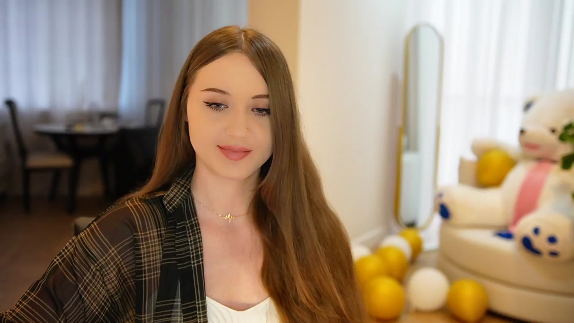 Gallery image thumbnail from Innocent_Soul's myfreecams stream on, 09/16/2024, 14:33 image 17 of 20