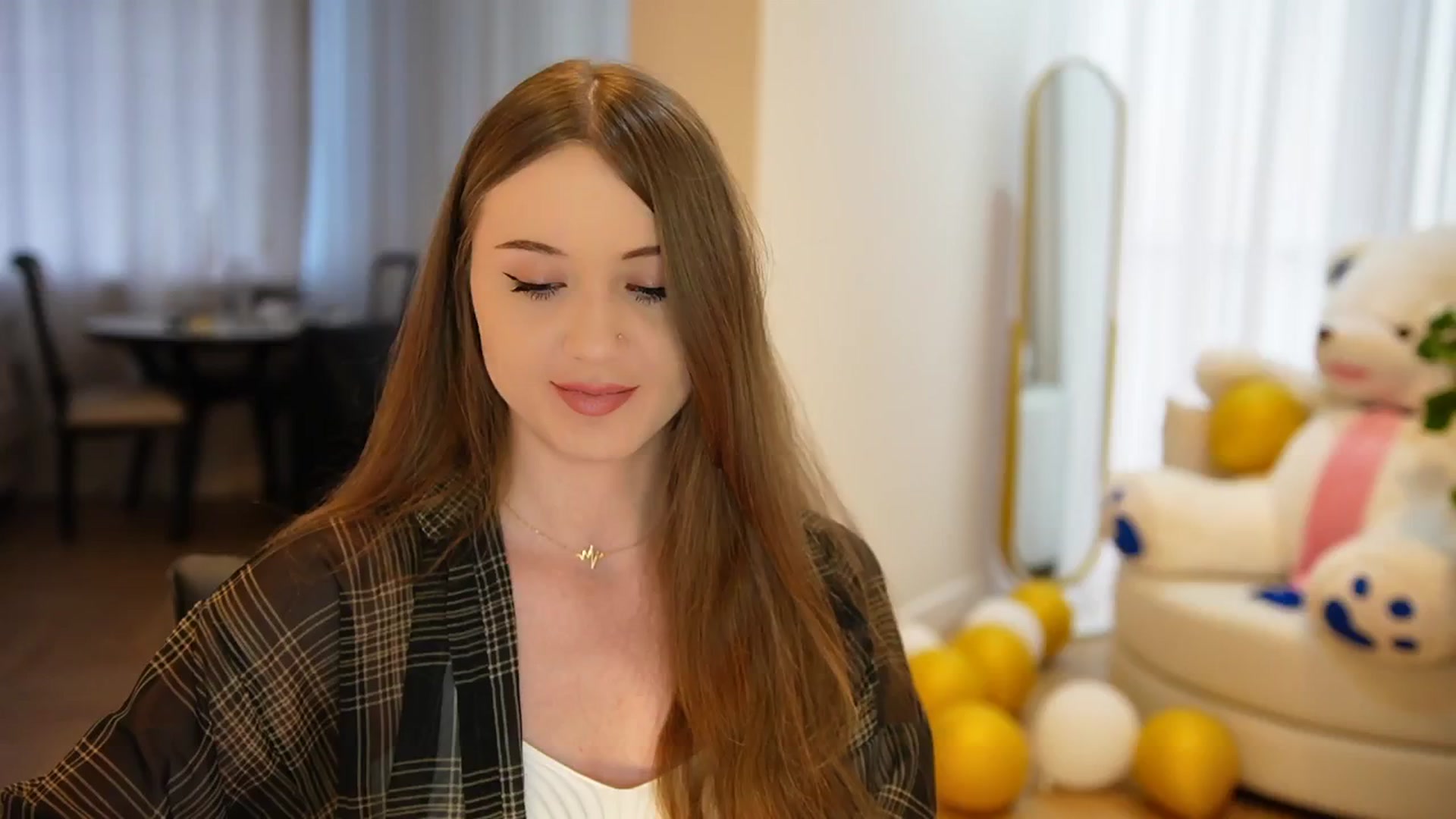 Gallery image thumbnail from Innocent_Soul's myfreecams stream on, 09/16/2024, 14:33 image 16 of 20