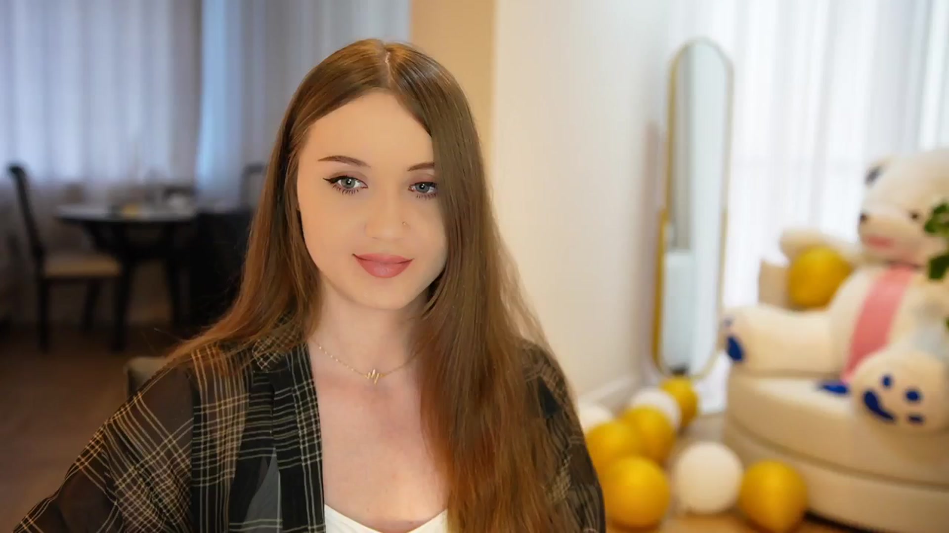 Gallery image thumbnail from Innocent_Soul's myfreecams stream on, 09/16/2024, 14:33 image 15 of 20
