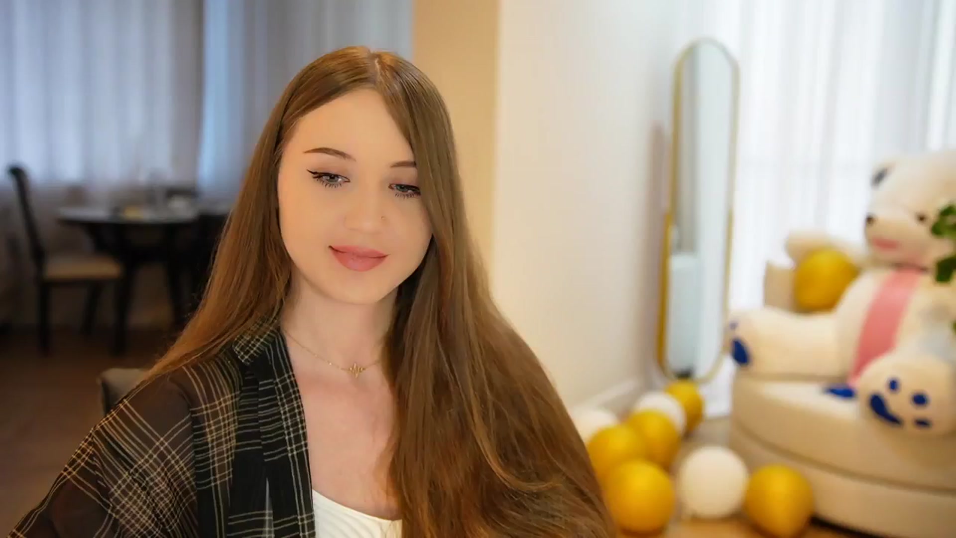 Gallery image thumbnail from Innocent_Soul's myfreecams stream on, 09/16/2024, 14:33 image 19 of 20