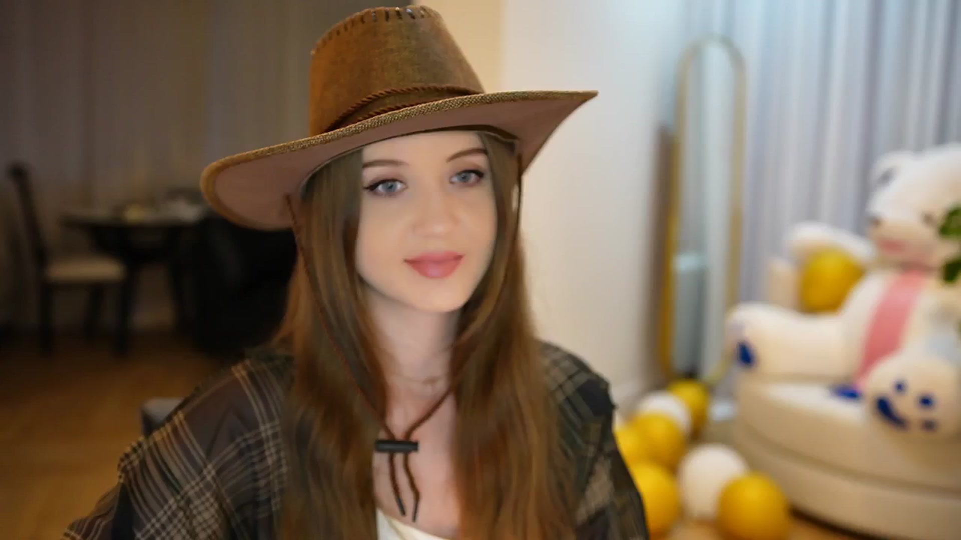 Gallery image thumbnail from Innocent_Soul's myfreecams stream on, 09/16/2024, 15:27 image 4 of 20