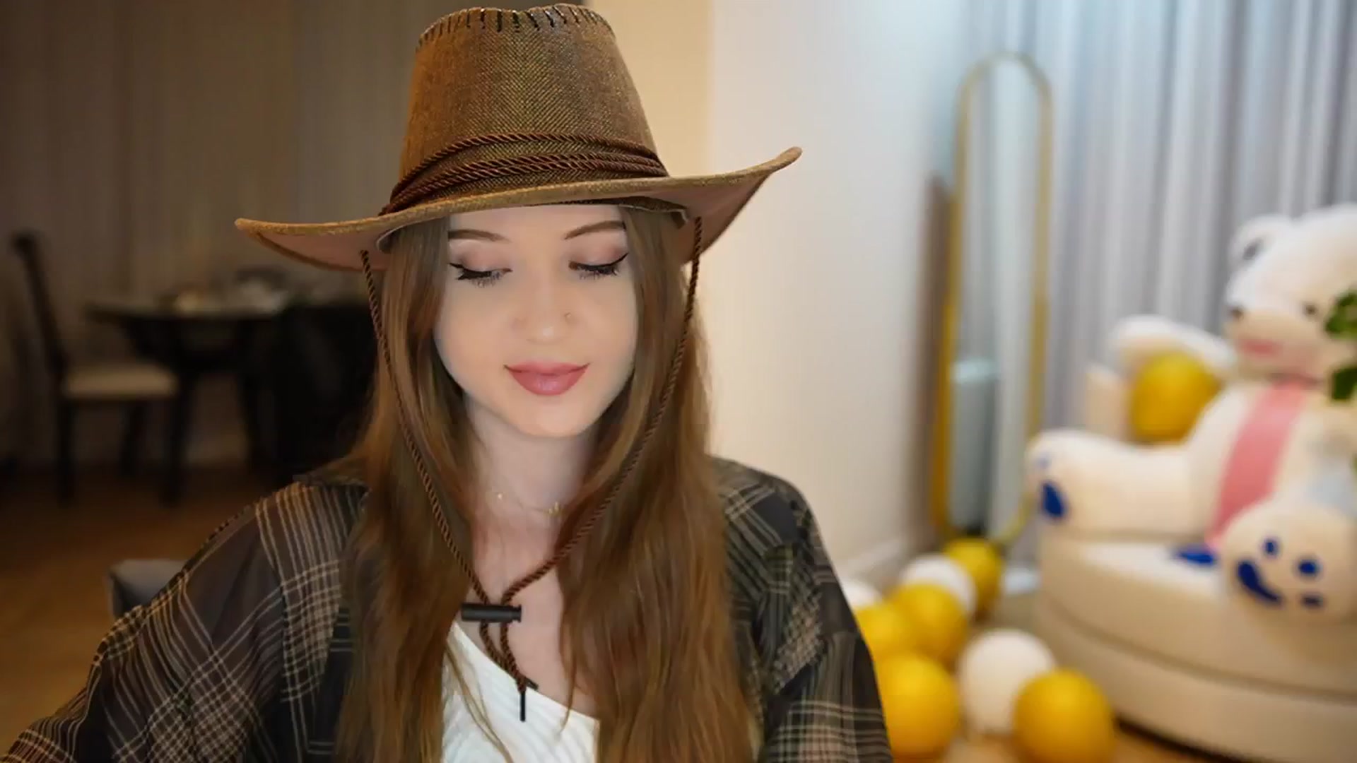 Gallery image thumbnail from Innocent_Soul's myfreecams stream on, 09/16/2024, 15:27 image 18 of 20