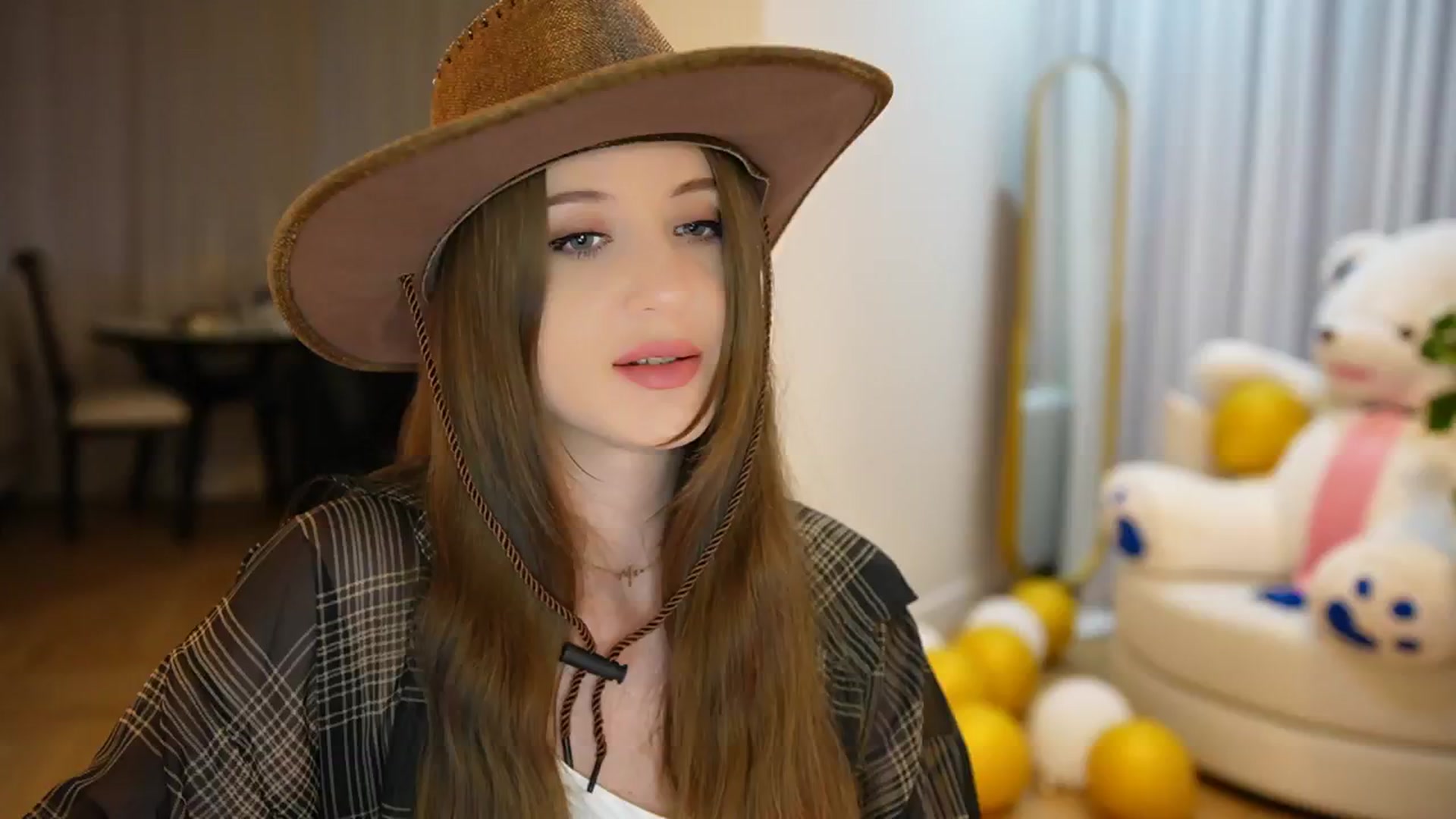 Gallery image thumbnail from Innocent_Soul's myfreecams stream on, 09/16/2024, 15:27 image 8 of 20