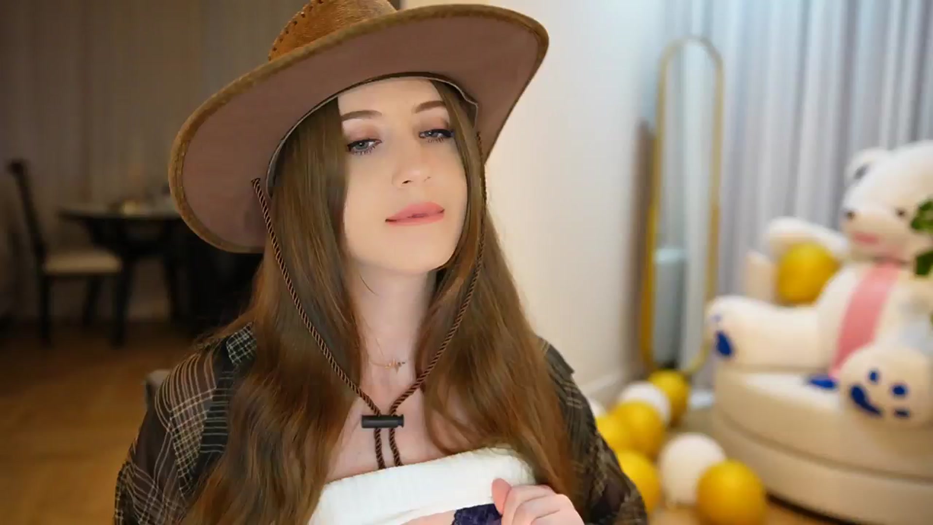 Gallery image thumbnail from Innocent_Soul's myfreecams stream on, 09/16/2024, 15:27 image 13 of 20