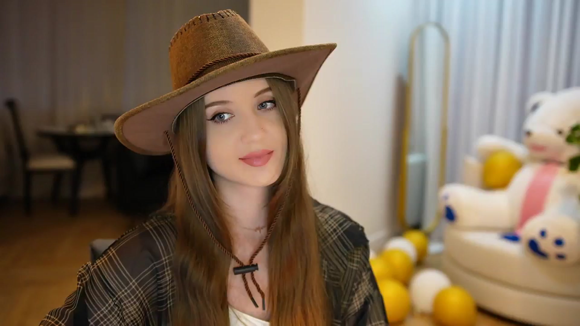 Gallery image thumbnail from Innocent_Soul's myfreecams stream on, 09/16/2024, 15:27 image 3 of 20