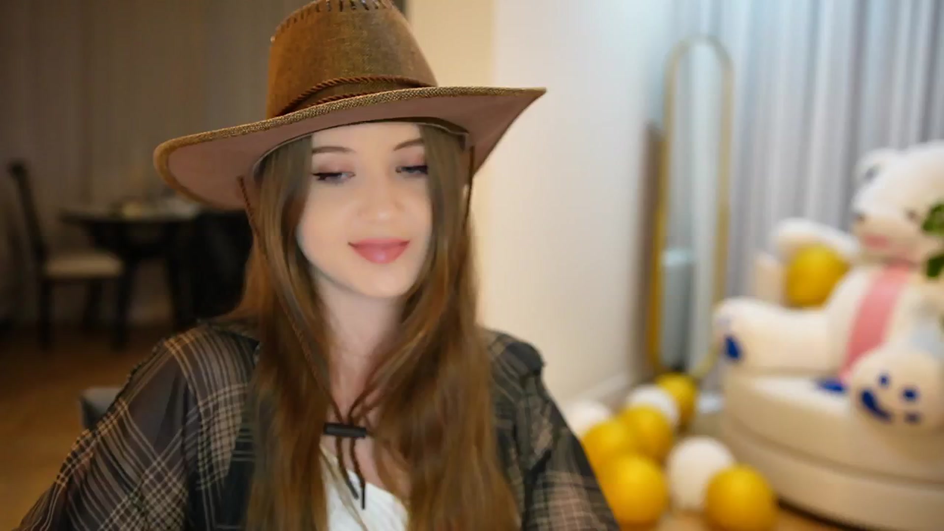 Gallery image thumbnail from Innocent_Soul's myfreecams stream on, 09/16/2024, 15:27 image 17 of 20
