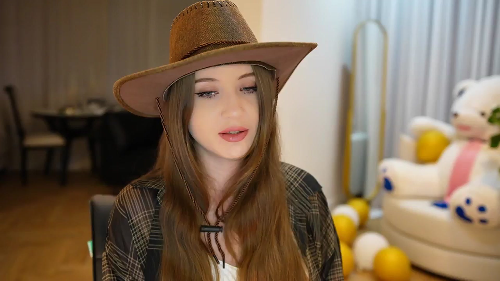 Gallery image thumbnail from Innocent_Soul's myfreecams stream on, 09/16/2024, 15:27 image 15 of 20