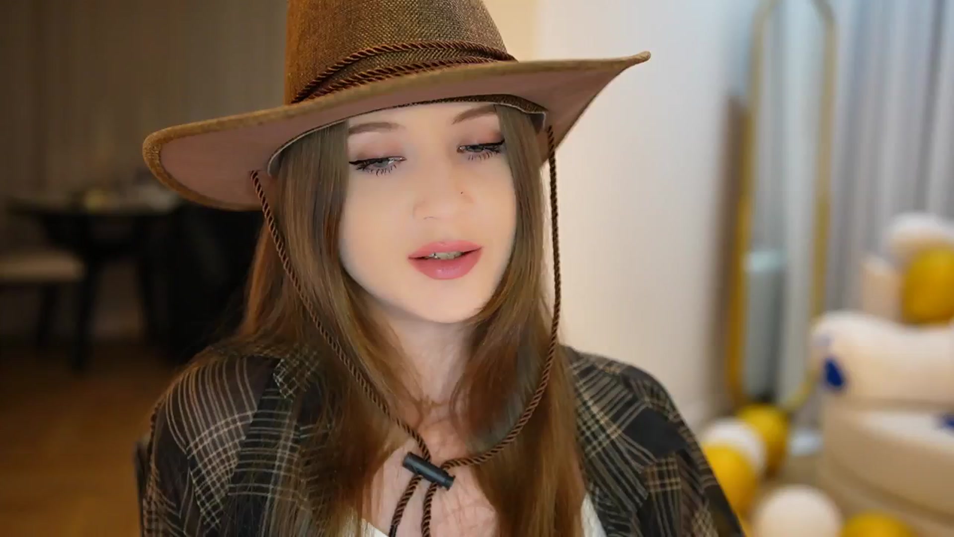 Gallery image thumbnail from Innocent_Soul's myfreecams stream on, 09/16/2024, 16:33 image 10 of 20