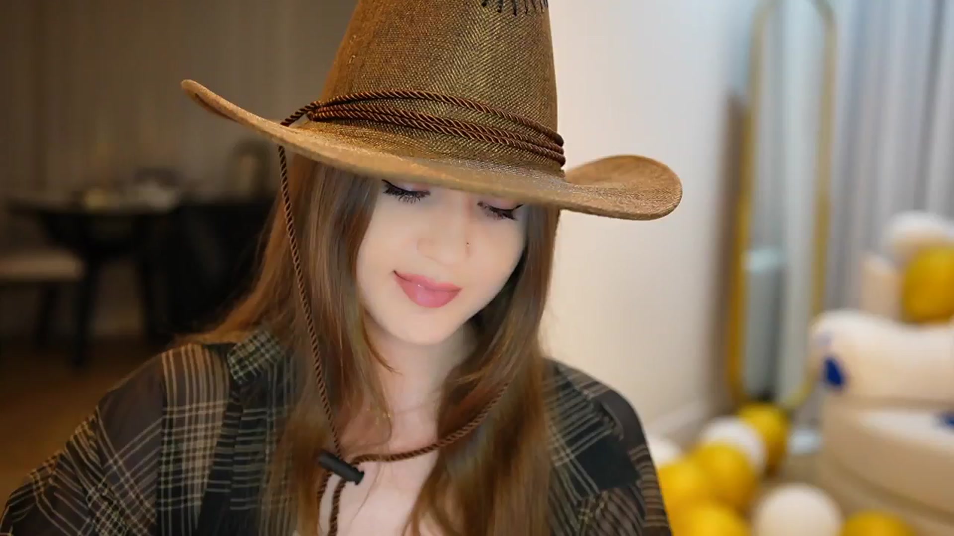 Gallery image thumbnail from Innocent_Soul's myfreecams stream on, 09/16/2024, 16:33 image 14 of 20