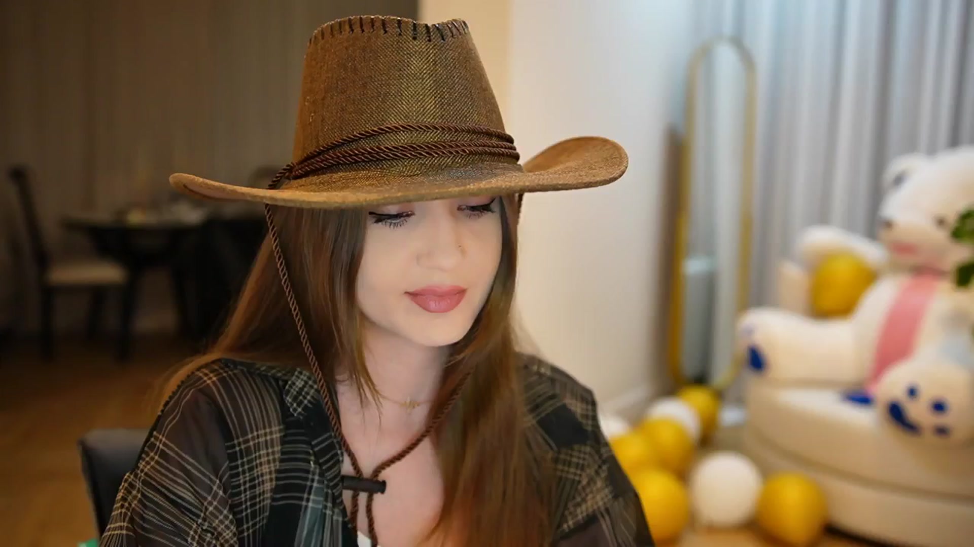 Gallery image thumbnail from Innocent_Soul's myfreecams stream on, 09/16/2024, 16:33 image 2 of 20